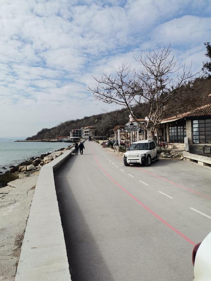 Луксозен двустаен в Балчик с морска гледка Экстерьер фото